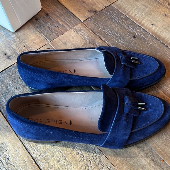Via Spiga navy blue slip on shoes - size: 35.5 (us: 5) fits like 5.5 - Picture 2 of 7